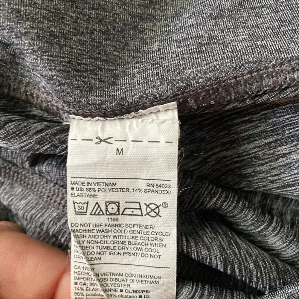 Work out leggings Size Medium In Grey - Picture 5 of 6